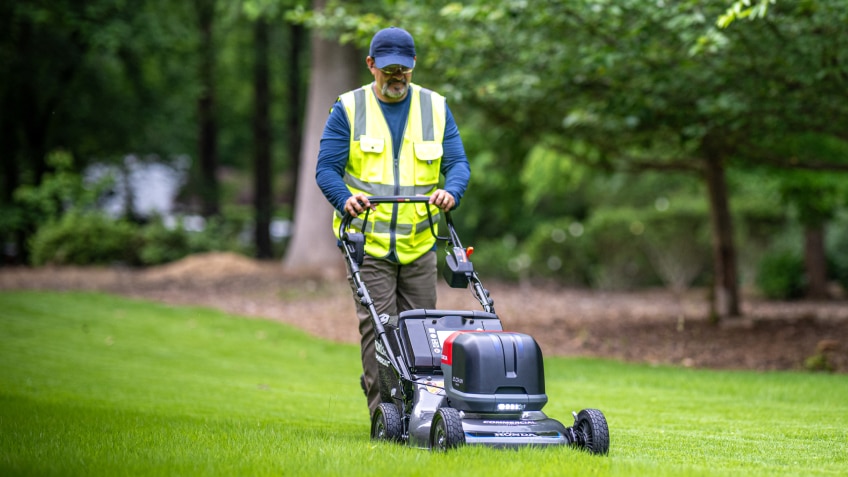 Battery Lawn Mowers